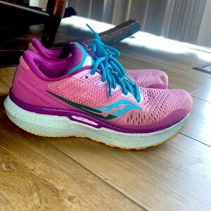 Saucony Triumph 18 women’s running shoe
